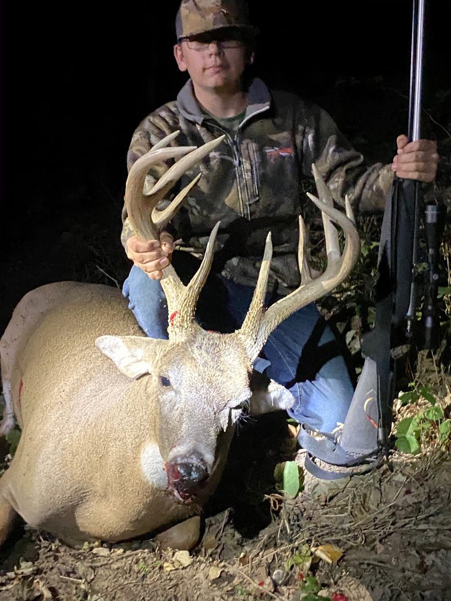 Kansas whitetail hunt at Double D Whitetail Ranch