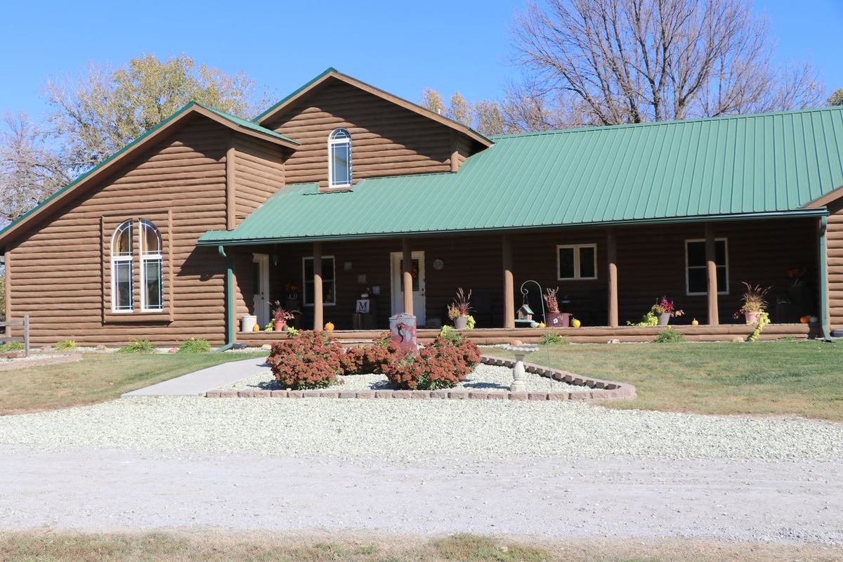 Molzahn Lodge at Double D Whitetail Ranch