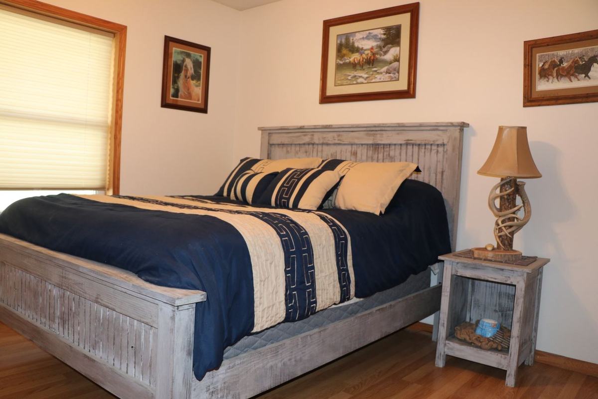 Molzahn Lodge at Double D Whitetail Ranch