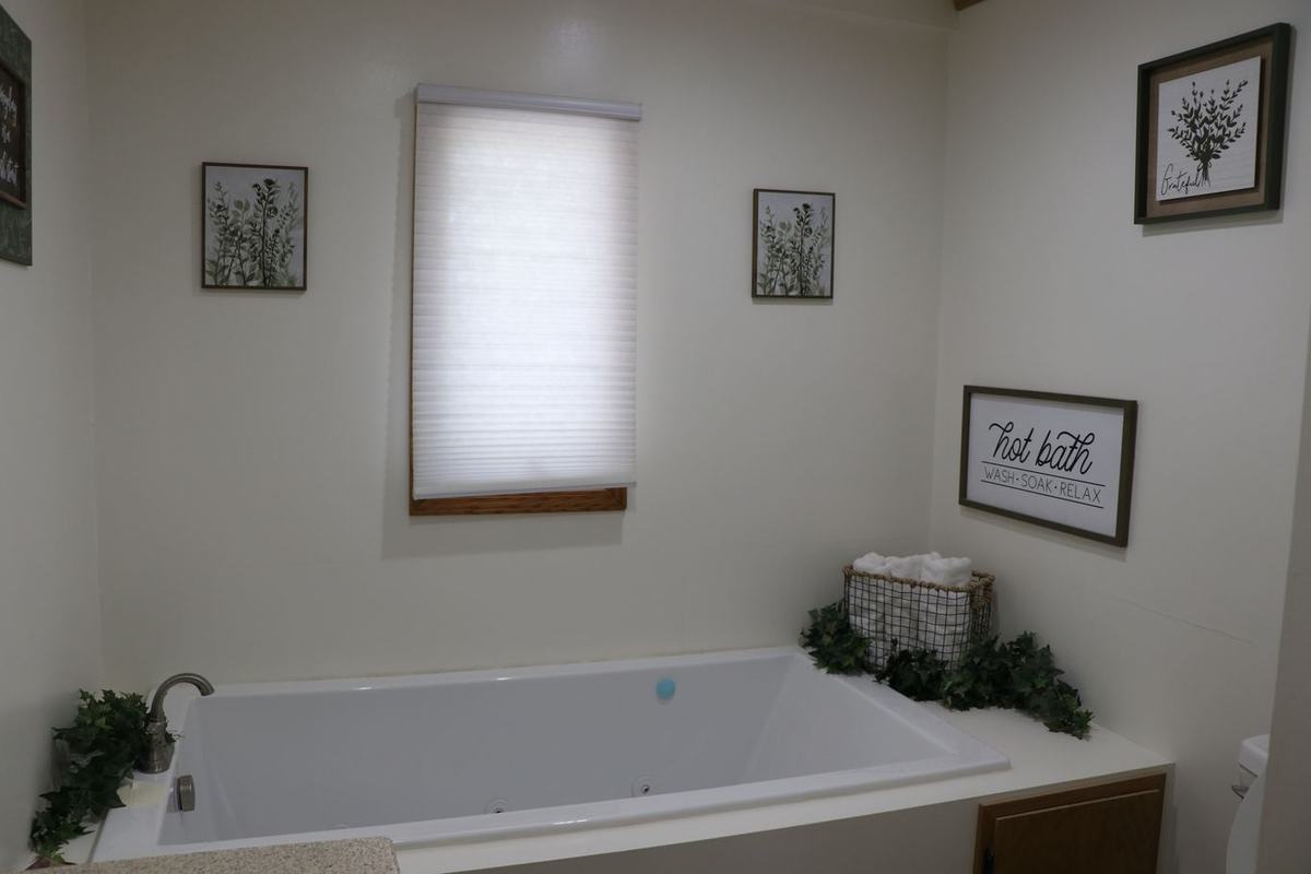 Molzahn Lodge at Double D Whitetail Ranch
