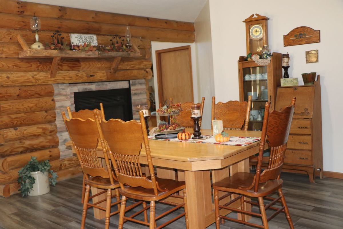 Molzahn Lodge at Double D Whitetail Ranch