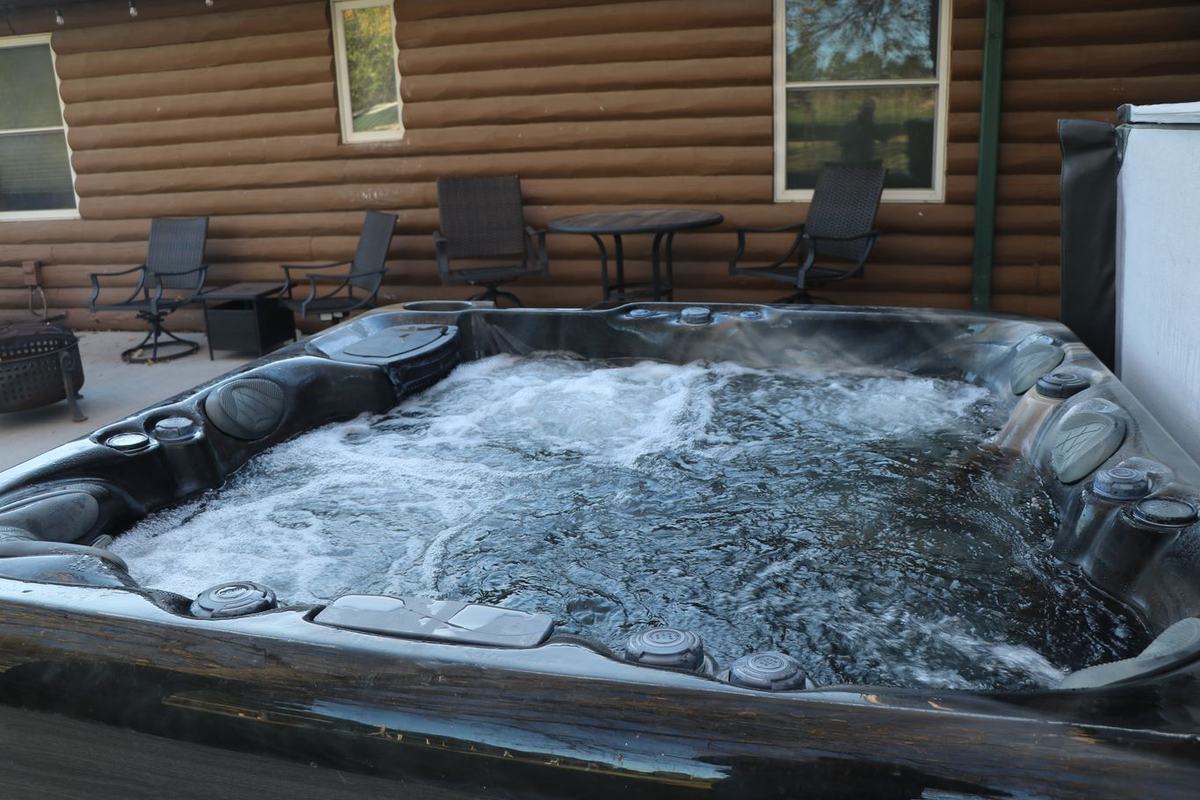 Molzahn Lodge at Double D Whitetail Ranch